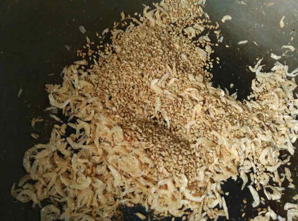 紫菜虾皮干步骤2