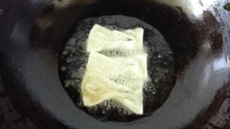 馄饨皮排叉步骤9