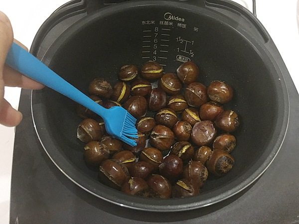 糖水烤栗子步骤6