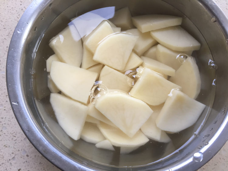 彩蔬火腿沙拉土豆泥步骤4