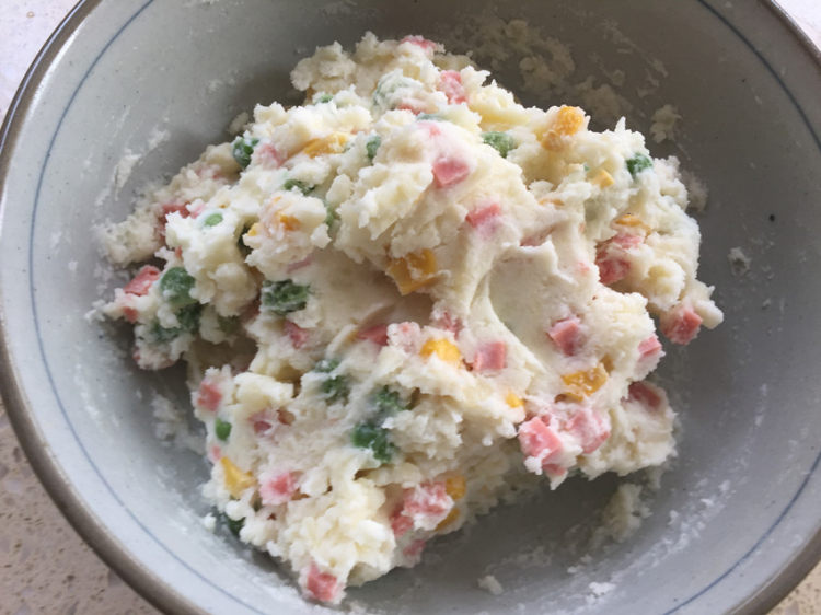 彩蔬火腿沙拉土豆泥步骤11