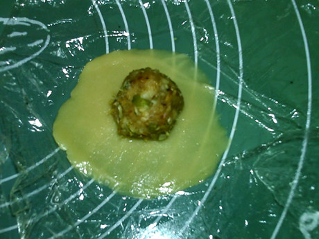 广式五仁瑶柱月饼步骤15