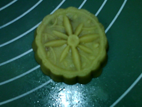 广式五仁瑶柱月饼步骤20