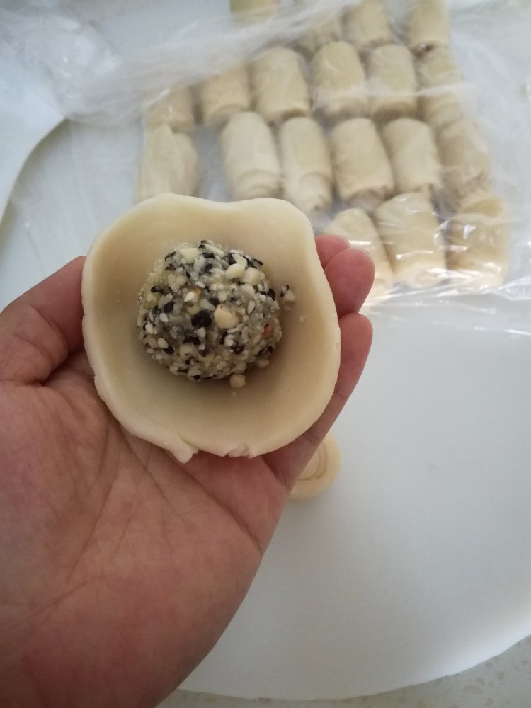 五仁苏式月饼步骤6