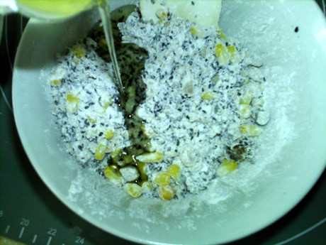 广式玉米黑芝麻月饼步骤13