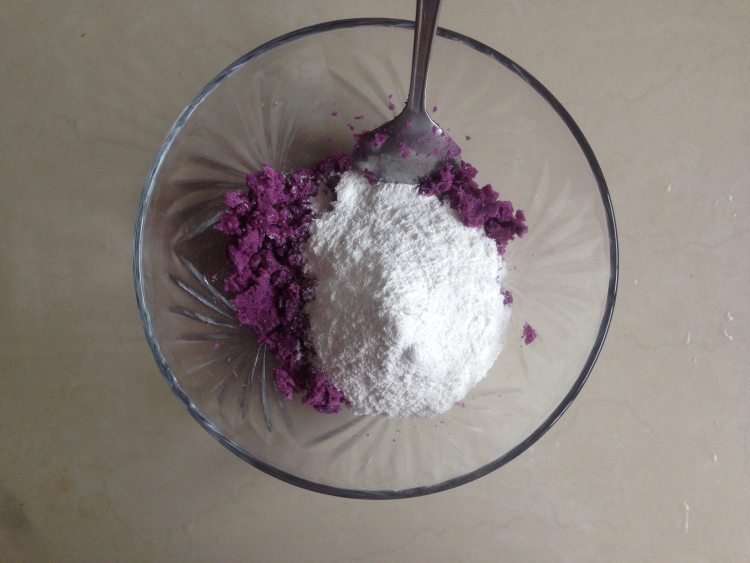 芝麻紫薯球步骤3
