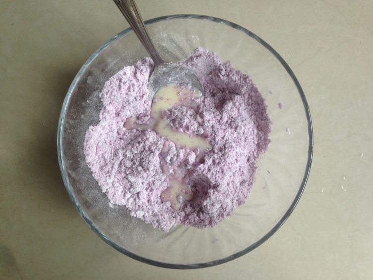 芝麻紫薯球步骤5