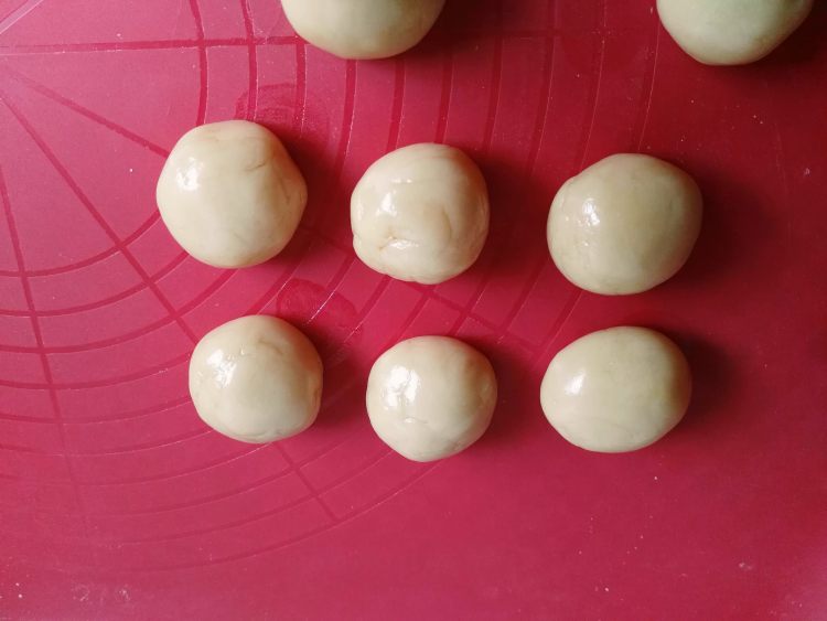 桂花豆沙月饼步骤8