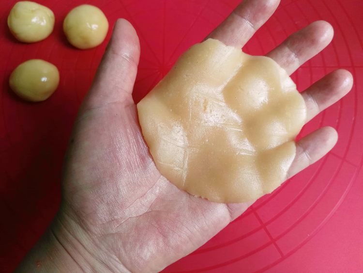 桂花豆沙月饼步骤9