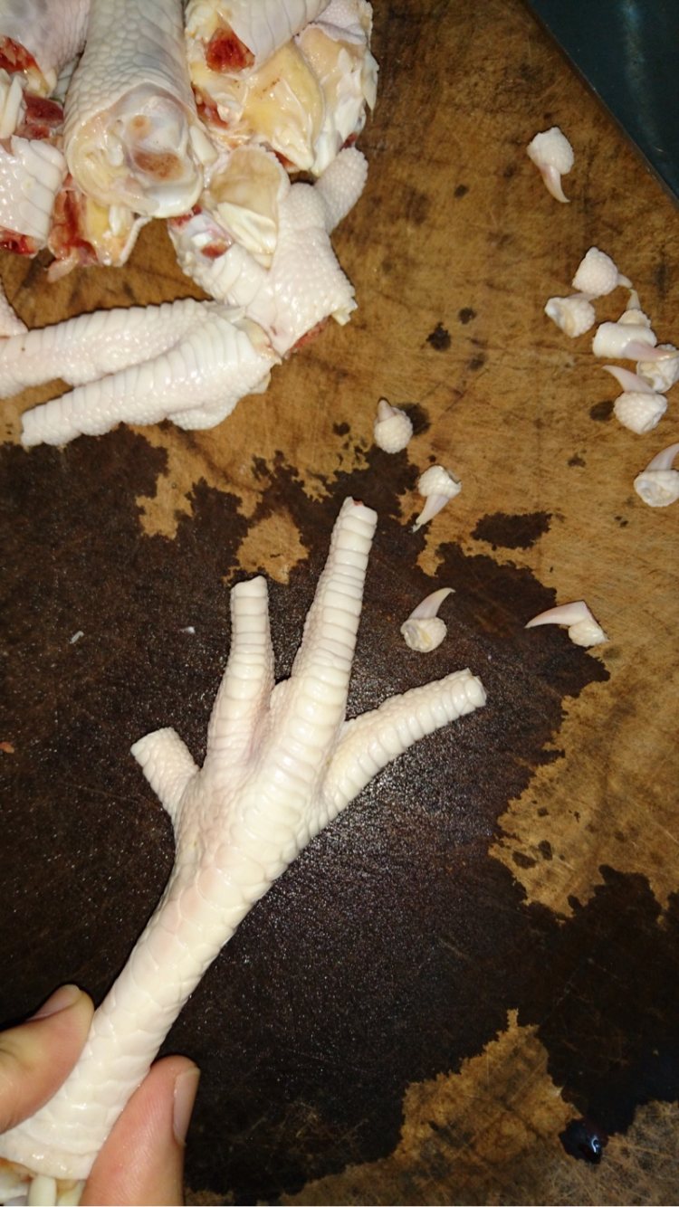 陈醋鸡爪步骤1