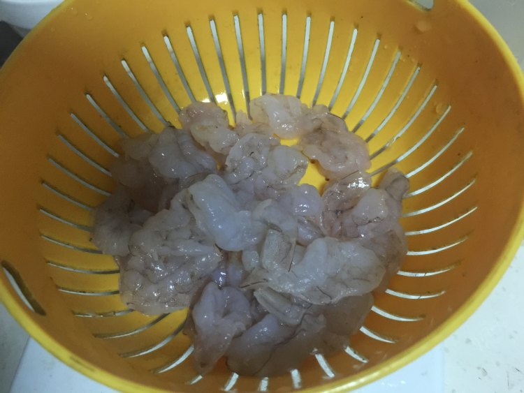咔咔鲜虾片步骤1