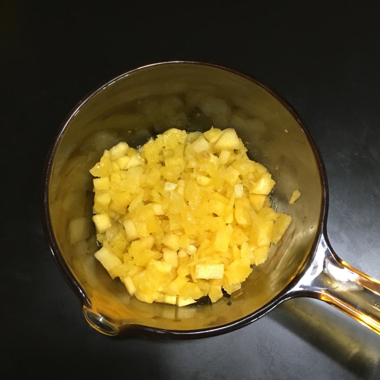 菠萝冰激凌酸奶步骤3