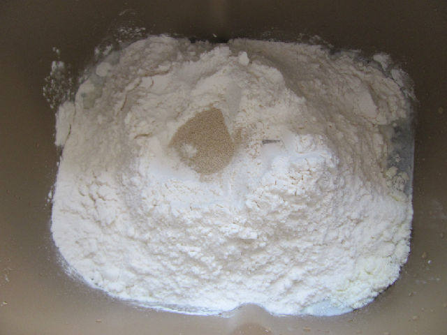 柔软红豆餐包步骤1