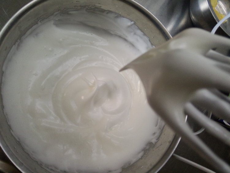 香葱火腿戚风步骤6