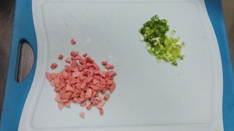 香葱火腿戚风步骤10