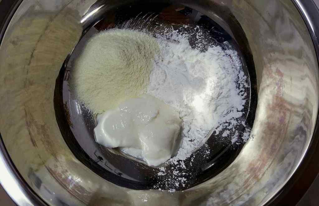 香蕉味酸奶溶豆步骤1