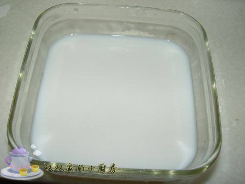 樱桃椰浆双色果冻步骤1