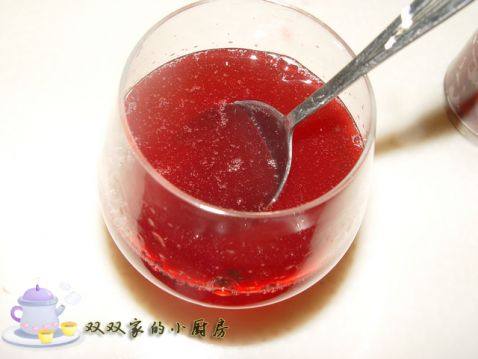 樱桃椰浆双色果冻步骤5
