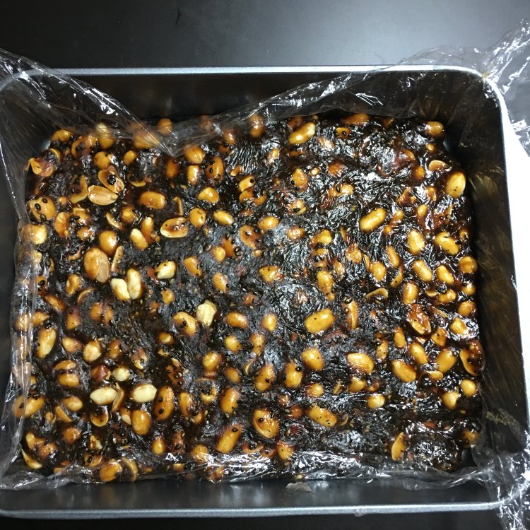 芝麻花生糖步骤9