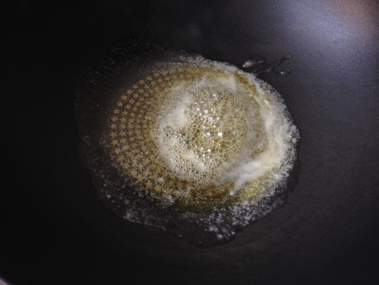 黑芝麻花生牛轧糖步骤3