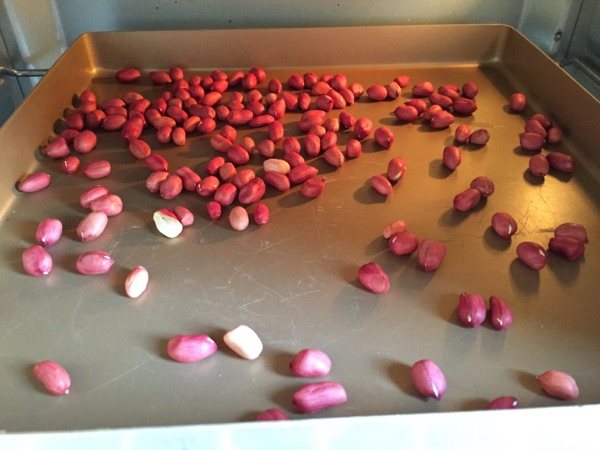 淡奶油版花生牛轧糖步骤1