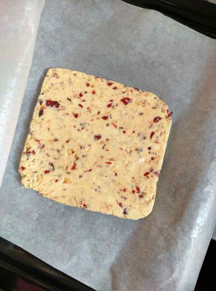 蔓越莓花生牛轧糖步骤5