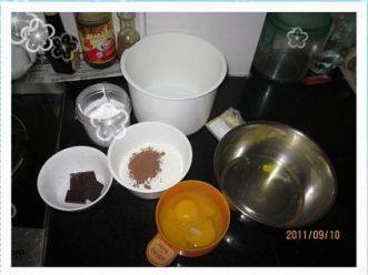 巧克力坚果磅蛋糕步骤1