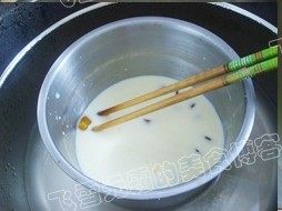 焦糖鸡蛋牛奶布丁步骤5