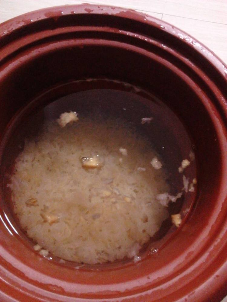枸杞银耳莲子羹步骤4