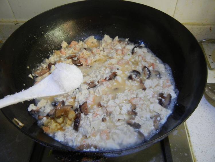 香菇虾仁豆腐羹步骤12