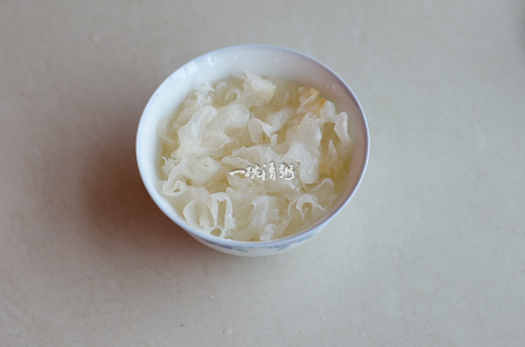 银耳紫薯羹步骤2