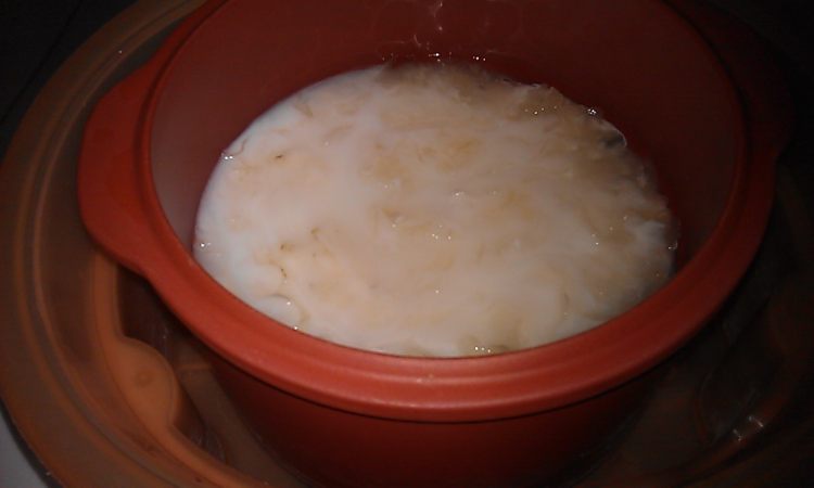 牛奶银耳羹步骤6