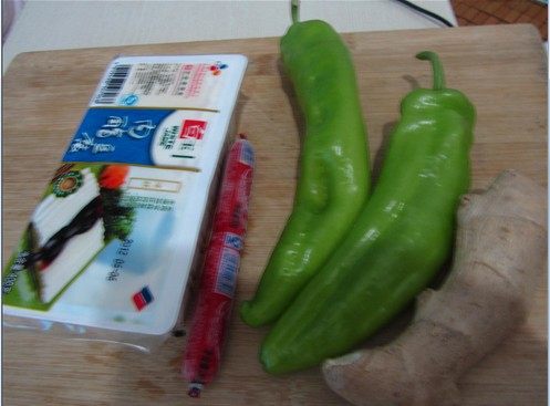 青椒豆腐羹步骤1