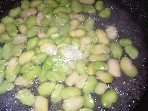 蚕豆鸡蛋羹步骤4