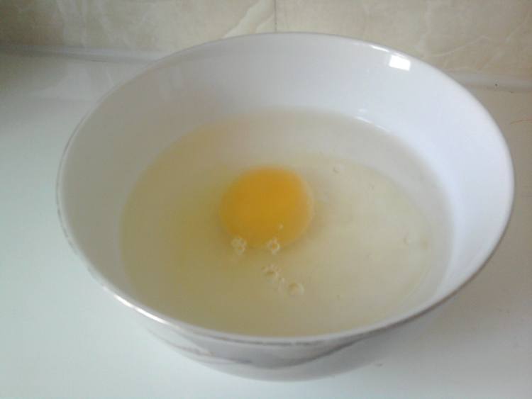 菠菜鸡蛋羹步骤1