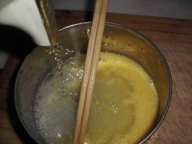 嫩滑的鸡蛋羹步骤3