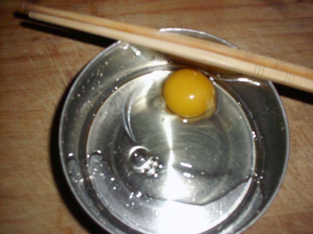 嫩滑的鸡蛋羹步骤1