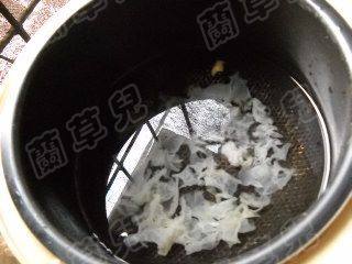 红豆南瓜银耳羹步骤4
