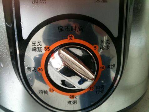 红豆红枣银耳羹步骤5