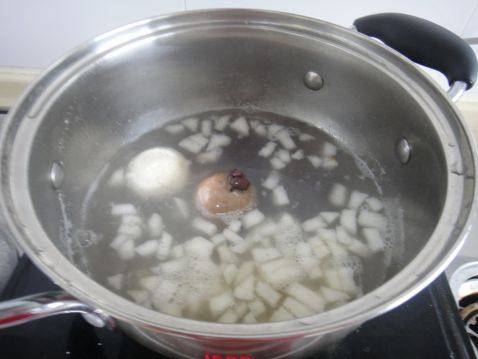 雪梨蜜豆米酒羹步骤2