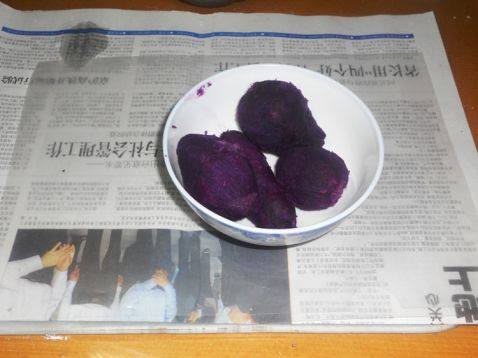 奶味紫薯羹步骤1