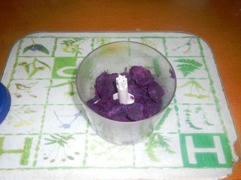 奶味紫薯羹步骤2