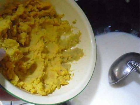 奶香薯泥玉米羹步骤4