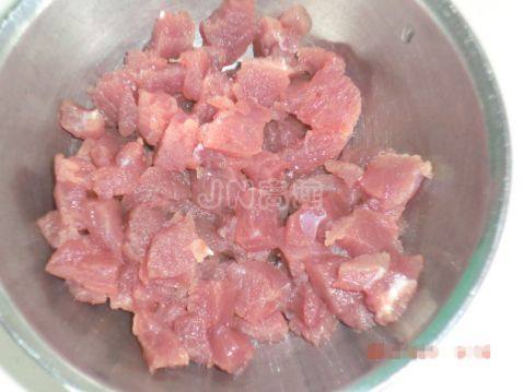 牛肉香菇豆腐羹步骤3