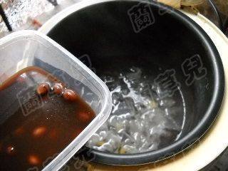 黑豆花生银耳羹步骤7