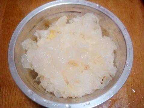 双耳雪梨羹步骤3