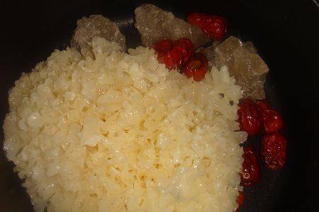 银耳水果羹步骤4