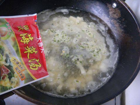 韩式海带豆腐羹步骤2