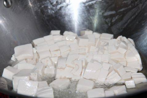 榨菜肉丝豆腐羹步骤2