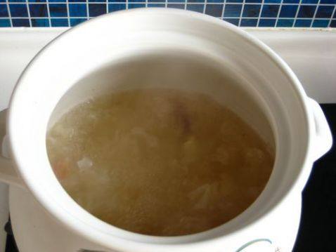 冰糖银耳桂圆羹步骤5